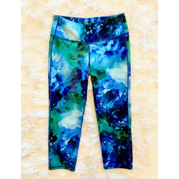Athleta Pants - ATHLETA Capri Leggings